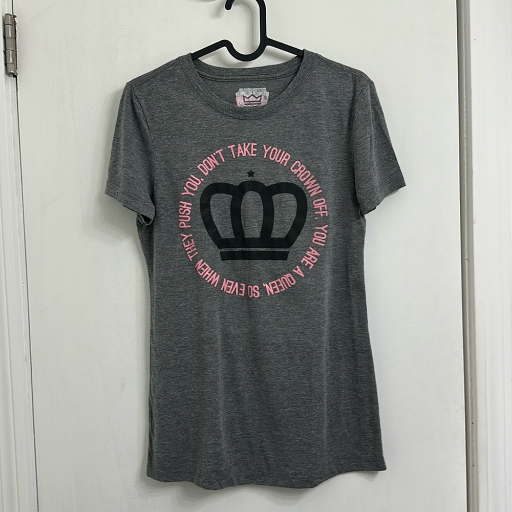 Gray and Pink Graphic Tee L